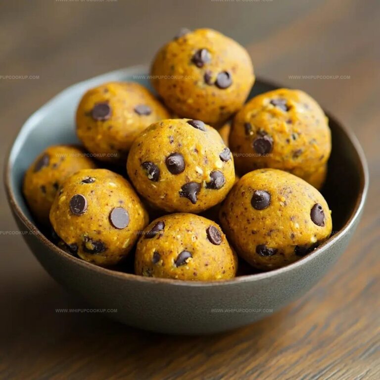 Healthy Pumpkin Chocolate Chip Energy Bites Recipe
