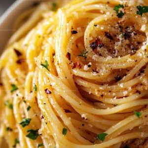 Spaghetti with Garlic and Oil (Aglio E Olio) Recipe