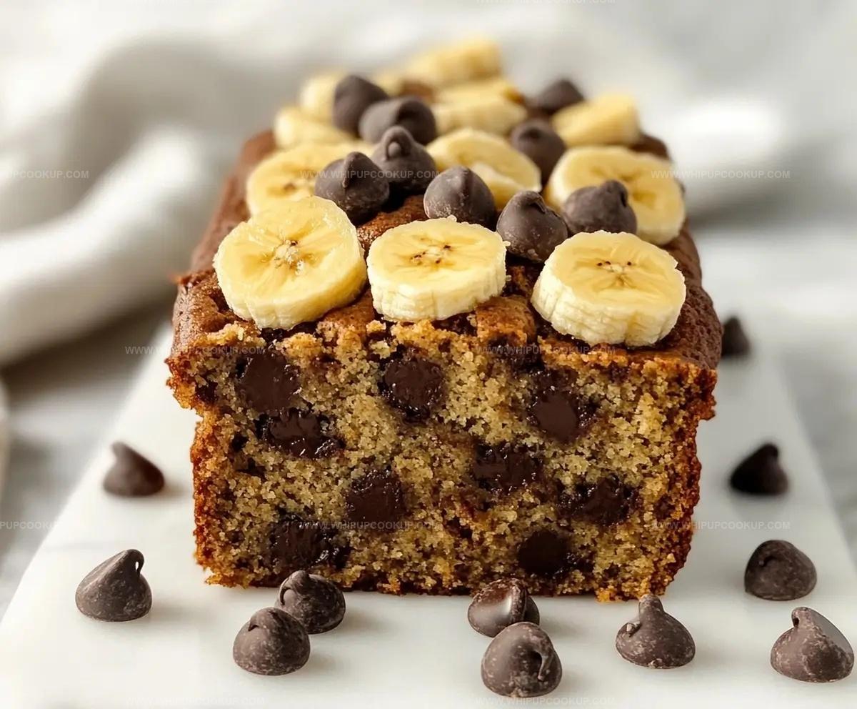 4-Ingredient Flourless Chocolate Chip Banana Bread Recipe