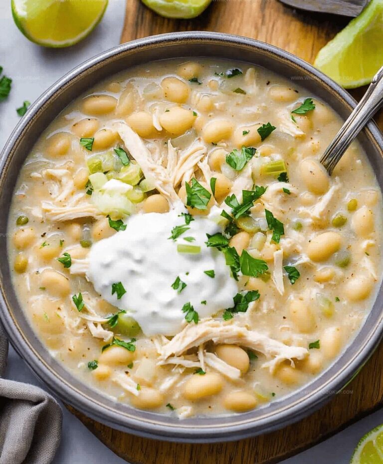 Creamy Crockpot White Chicken Chili Recipe